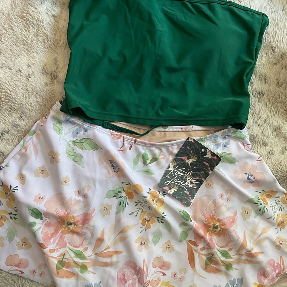 Kortni jeane small set